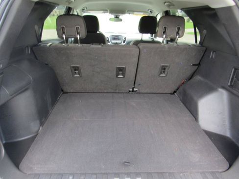 Used 2020 Chevrolet Equinox LT w/ Driver Convenience Package FWD image 10