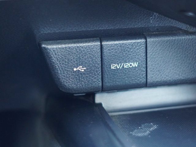Used 2020 Toyota Camry SE FWD image 30