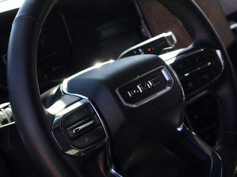 Certified 2025 GMC Acadia Elevation image 25