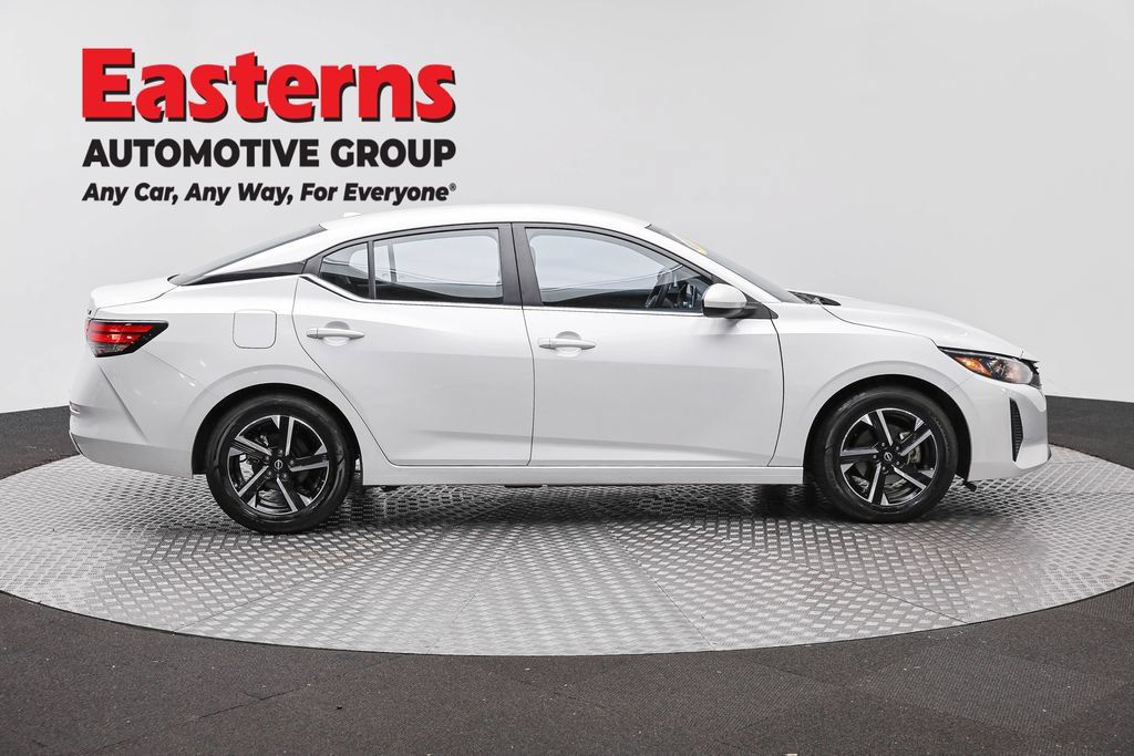 Used 2024 Nissan Sentra SV FWD image 4