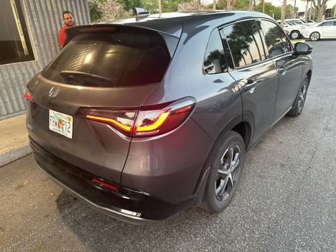 Used 2023 Honda HR-V EX-L image 6