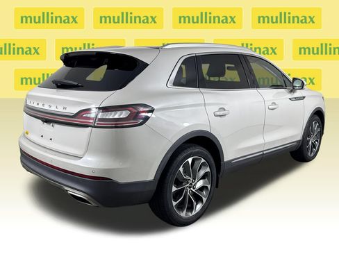 Used 2022 Lincoln Nautilus Reserve FWD image 3