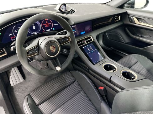 Certified 2025 Porsche Taycan 4S image 4