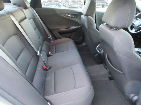 Used 2024 Chevrolet Malibu LT image 17