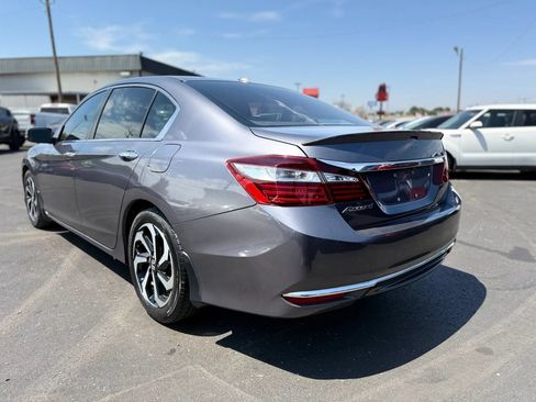 Used 2016 Honda Accord EX image 10