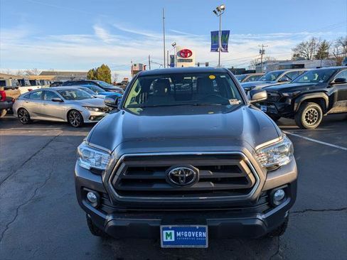 Certified 2022 Toyota Tacoma SR5 w/ SR5 Appearance Package (SM) AWD/4WD image 12