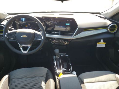 New 2026 Chevrolet Trax LT w/ LT Convenience Package FWD image 10