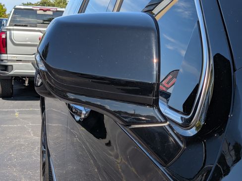 Certified 2022 GMC Yukon XL Denali AWD/4WD image 11