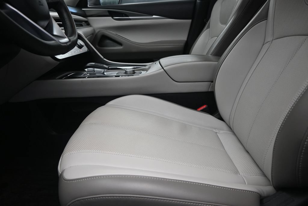 Used 2026 INFINITI QX60 Pure w/ Cargo Package FWD image 13