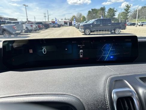Used 2025 Ford Expedition Max Platinum w/ Driver's Package AWD/4WD image 12