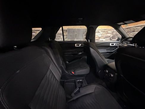 Used 2020 Ford Explorer XLT w/ Comfort Package AWD/4WD image 31