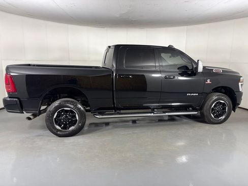 Used 2025 RAM 2500 Laramie w/ Towing Technology Group AWD/4WD image 9