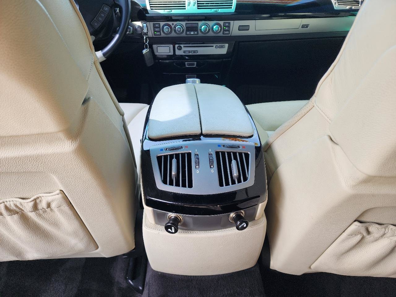 Used 2006 BMW 750Li RWD image 26