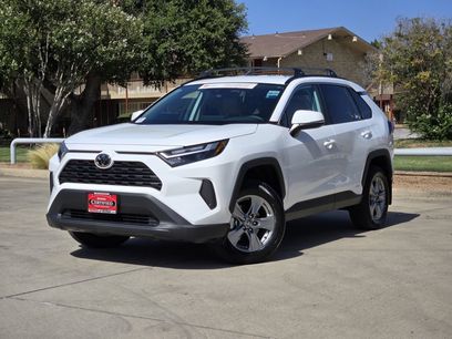 Used 2025 Toyota RAV4 XLE w/ Weather Package