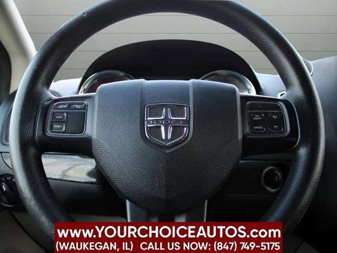 Used 2018 Dodge Grand Caravan SE w/ UConnect Hands-Free Group image 28