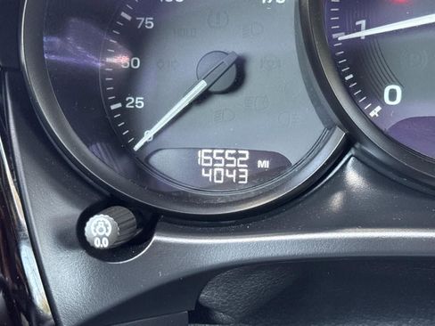 Used 2022 Porsche Macan image 18