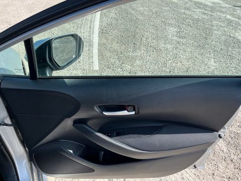 Used 2021 Toyota Corolla LE w/ Carpet Mat Package (TMS) FWD image 35