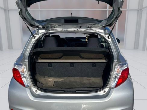 Used 2012 Toyota Yaris LE image 12
