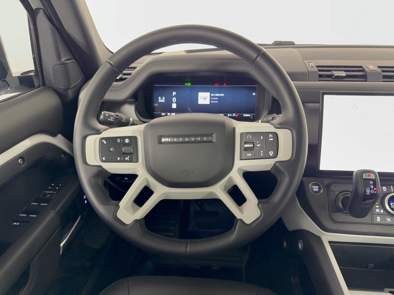 Used 2026 Land Rover Defender 130 S AWD/4WD image 10