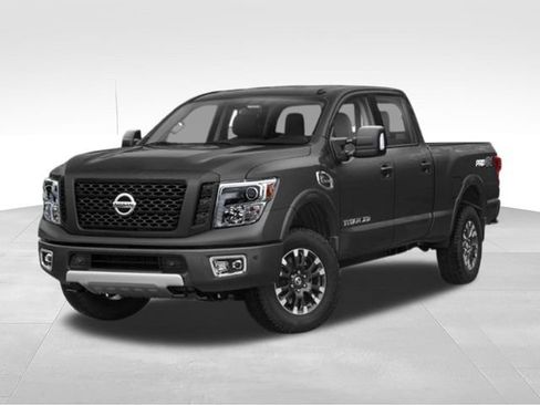 Used 2019 Nissan Titan PRO-4X w/ Pro-4x Convenience Package AWD/4WD image 4
