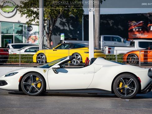 Used 2023 Ferrari 296 GTS image 10