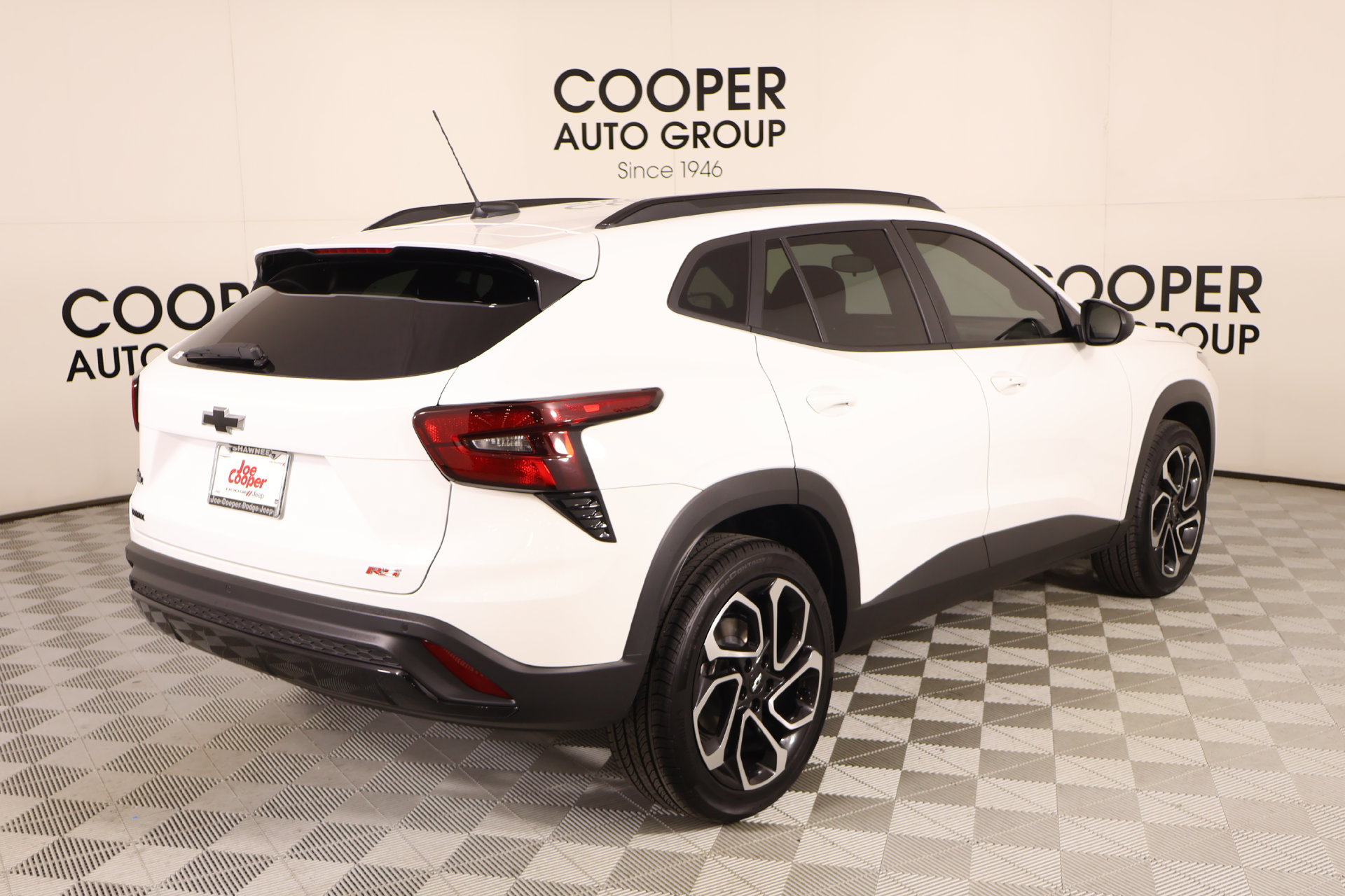 Used 2025 Chevrolet Trax RS w/ Driver Confidence Package FWD image 20
