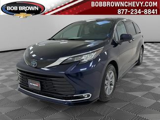 Used 2022 Toyota Sienna XLE FWD video 1
