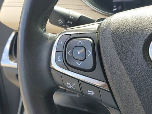 Used 2018 Toyota Avalon image 23