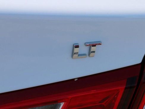 Used 2025 Chevrolet Malibu LT image 10