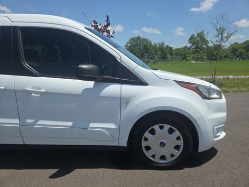 Used 2022 Ford Transit Connect XLT FWD image 4