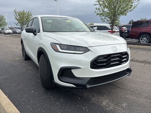 Used 2024 Honda HR-V Sport image 15