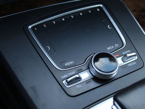 Used 2018 Audi Q5 2.0T Premium Plus w/ Premium Plus Package image 32