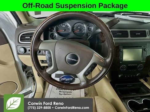Used 2012 GMC Sierra 2500 Denali w/ Suspension Package, Off-Road AWD/4WD image 11