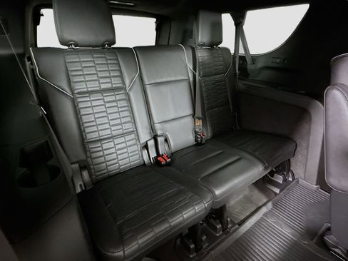 Used 2022 Cadillac Escalade ESV Sport Platinum w/ LPO, ONYX Package image 28