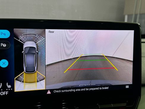 Used 2023 Volkswagen ID.4 Pro S Plus AWD/4WD image 23