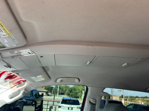 Used 2011 Toyota Tundra 4x4 CrewMax w/ Tow Pkg image 10