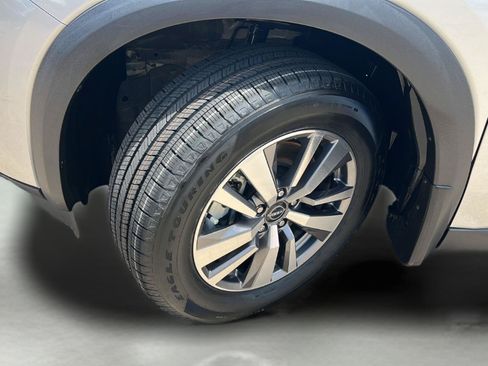 Used 2023 Nissan Pathfinder SL FWD image 30