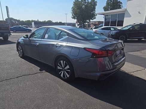 Used 2021 Nissan Altima 2.5 SV FWD image 7