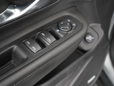 Used 2023 GMC Terrain SLT w/ Infotainment Package II AWD/4WD image 27