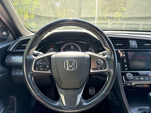 Used 2018 Honda Civic Sport Touring image 19