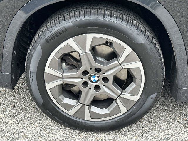 Used 2025 BMW X1 xDrive28i w/ Convenience Package AWD/4WD image 12
