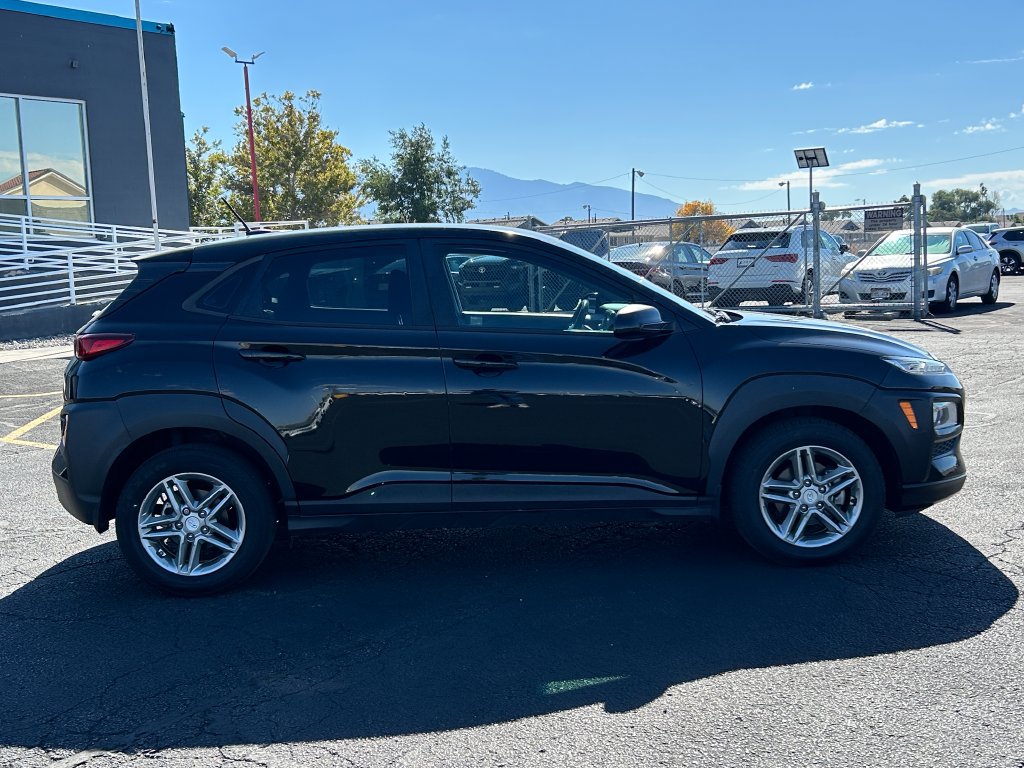 Used 2020 Hyundai Kona SE FWD image 2