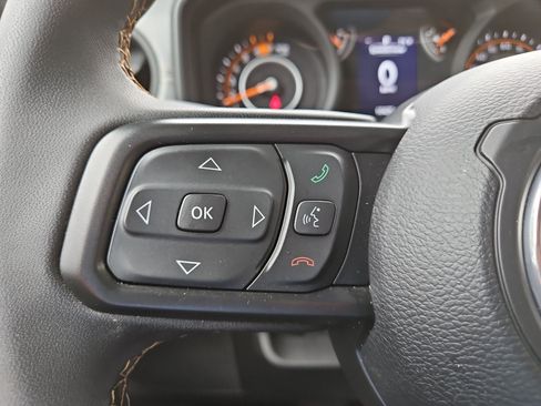 Used 2024 Jeep Wrangler Unlimited Sport AWD/4WD image 24