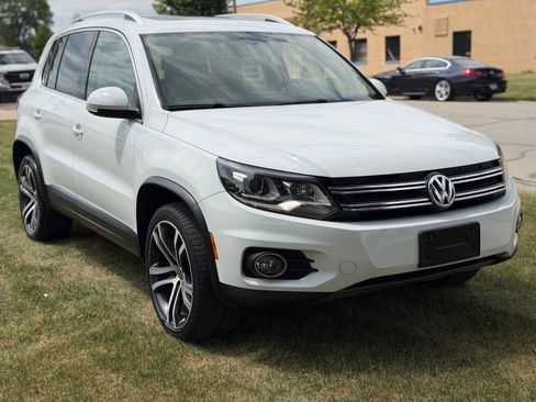 Used 2017 Volkswagen Tiguan Wolfsburg Edition AWD/4WD image 3