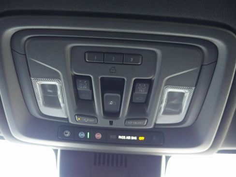 Used 2024 Chevrolet Silverado 2500 High Country w/ High Country Premium Package image 22