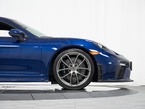 Certified 2021 Porsche 718 Cayman GT4 RWD image 11