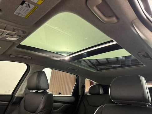 Used 2020 Hyundai Santa Fe Limited FWD image 2