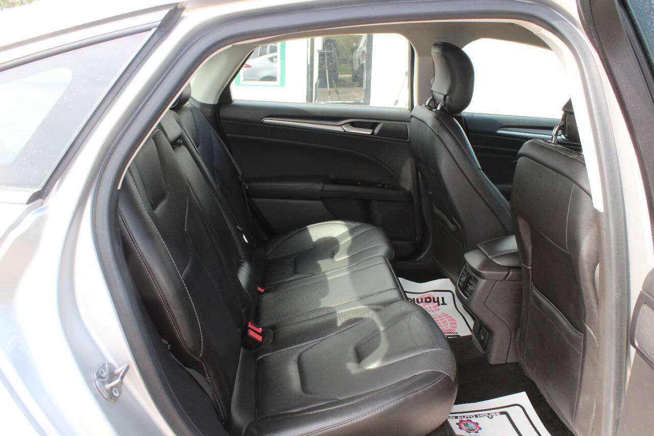 Used 2014 Ford Fusion Titanium FWD image 11