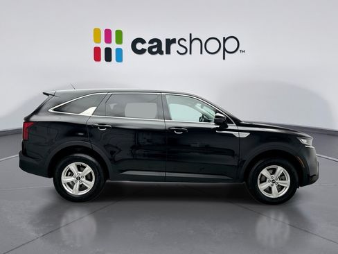 Used 2023 Kia Sorento LX AWD/4WD image 6