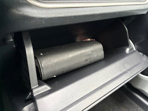 Used 2014 Toyota Prius C image 11